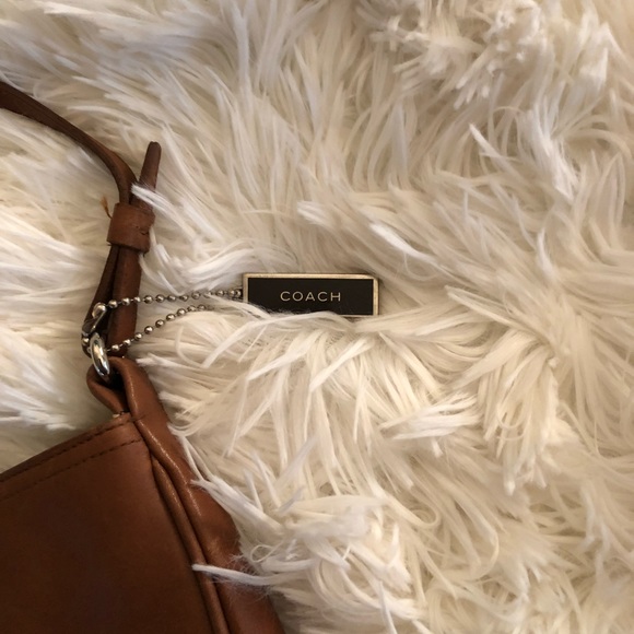 Coach Classic Shoulder Bag - Picture 3 of 6